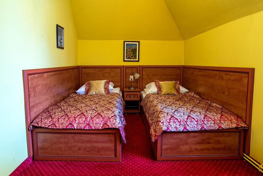 Hotel Adalbertus Гнезно Номер фото